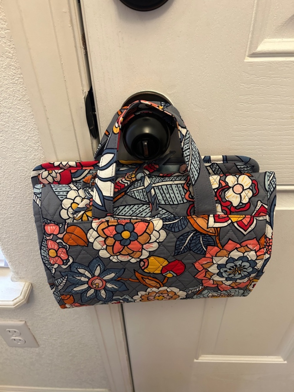 Vera Bradley Hanging Travel Organizer Gray Quilted Floral - Picture 10 of 10